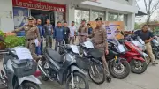 ตำรวจจับแก๊งลักรถจักรยานยนต์ เยาวชนวัย 16-17 ปี กับของกลาง 15 คัน เตรียมส่งชายแดน
