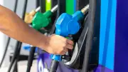 รัฐบาลประกาศปรับราคาน้ำมันพรุ่งนี้ ดีเซลขึ้น 50 สต. โซฮอล์ 95 เพิ่ม 1 บาท