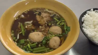 ราชาเนื้อตุ๋น อุดมสุข 25 ตำนาน 40 ปี เกาเหลาหม้อดินเด็ด 100 บาทมีทอน