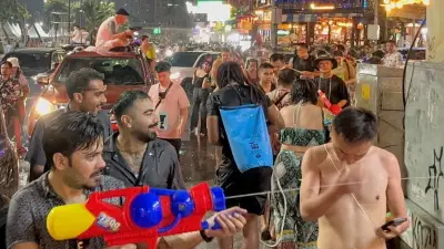 สงกรานต์ 2569 คึกคักทั่วไทย พัทยา-บางแสนแน่น ดับ 216 ศพ ปมเมา-ขับเร็ว