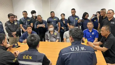 จับปลัดอำเภอสวมบัตรต่างด้าว เรียกเก็บเงินหัวคิวรายละ 3-5 หมื่นบาท