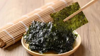 ทำไม 'สาหร่ายทะเล' ถึงเป็น Superfood แห่งยุค? ส่องประโยชน์สุดล้ำ กินยังไงให้ผอมสวยและช่วยโลก