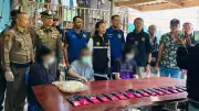 ตำรวจยศ ร.ต.ต. พร้อมครอบครัวถูกจับกุมในสกลนคร ยึดยาบ้า 16,000 เม็ด