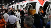 รถไฟชนประสานงาชานกรุงจาการ์ตา ดับ 4 เจ็บหลายสิบ