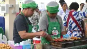 กทม. เปิดตัว Hawker Center สวนลุมพินี ผนึก LINE MAN Wongnai ยกระดับสตรีทฟู้ดไทยด้วยเทคโนโลยี