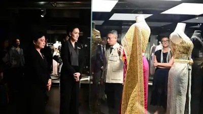 ศุภจี เยือนปารีส ตรวจนิทรรศการราชพัสตราสู่สากล โชว์ผ้าไทย