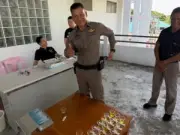 ปศุสัตว์ชัยนาทเร่งช่วยวัวติดน้ำท่วมสูงกว่า 10 ตัว