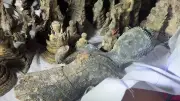 วัดแหลมใต้กรุแตก! พบพระพุทธรูปโบราณอายุกว่า 100 ปี ใต้ฐานเจดีย์