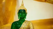 ร่วมบุญวันวิสาขบูชา 2569 ถวายโคมตรา-เทียน บูชาพระแก้วมรกต