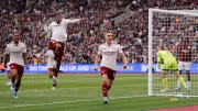 แมนยูเปิดบ้านถล่มท็อตแน่ม 3-0 ศึกพรีเมียร์ลีก