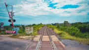 ข้อกฎหมายและระยะปลอดภัยจุดตัดทางรถไฟที่ผู้ขับขี่ต้องรู้