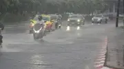 ฝนถล่มภูเก็ตหนัก น้ำท่วมขังหลายจุด ผู้ว่าฯ สั่งขุดเปิดทางน้ำด่วน
