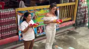 สาวดวงเฮงแก้บนกุมารทองเจ้าสัวเฮง หลังถูกหวยหลักแสน 4 งวดติด