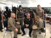 หนุ่มใหญ่ขับเก๋งพุ่งชนร้านย่านบางบัวทองดับ 2 เจ็บ 1