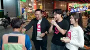 ชญาดาครอบครัวลุยหาเสียง สก.คันนายาว โค้งสุดท้ายก่อนเลือกตั้ง