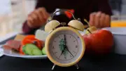 รู้จัก Chrononutrition จัดเวลากินให้ตรงนาฬิกาชีวิต ลดไขมันและสมองไบรท์