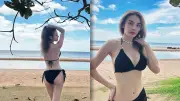 หลิว อาจารียา อวดหุ่นแซ่บนุ่งบิกินีดำริมทะเล ไฟลุกไปทั้งทะเล