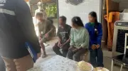 ตำรวจบางบัวทองรวบแรงงานกัมพูชาแอบทำงานเกือบ 6 ปี