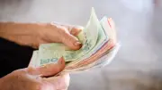 เงินสงเคราะห์ผู้สูงอายุ 400 บาท เข้าวันไหน? ตรวจสอบสิทธิ์และเงื่อนไข