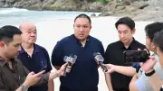 2 รมช.มหาดไทย ลุยตรวจหาดฟรีดอมภูเก็ต สั่งสอบ น.ส.3 ยันส่วยไม่เกี่ยวภูมิใจไทย