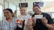 สองพี่น้องบุรีรัมย์ดวงเฮง ถูกรางวัลที่ 1 คนละใบ รับรวม 12 ล้าน